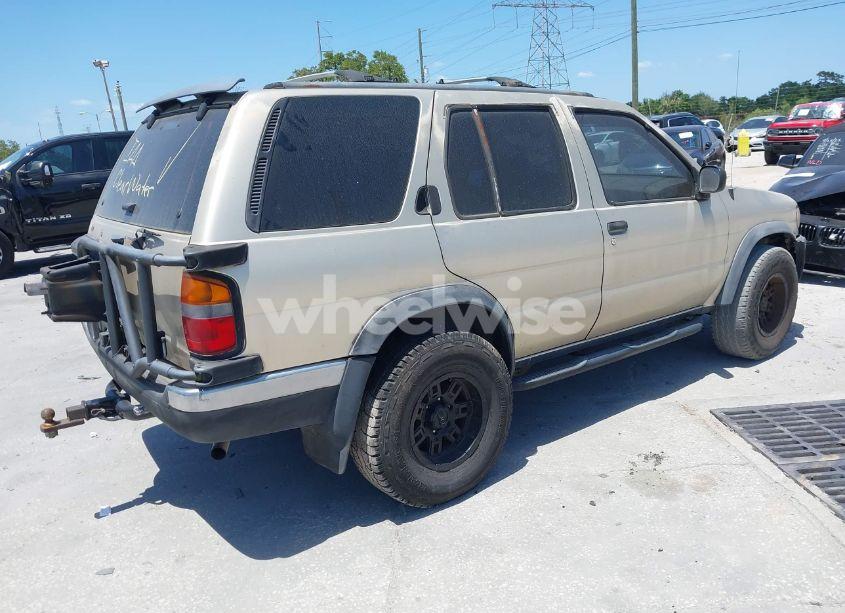 Photo 4 of 1998 Nissan Pathfinder LE/XE (VIN JN8AR05S1WW244559)