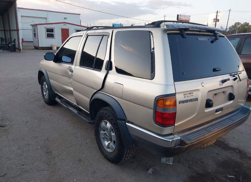 Photo 3 of 1998 Nissan Pathfinder LE/XE (VIN JN8AR05S4WW218134)