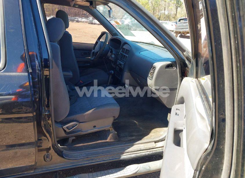 Photo 5 of 1998 Nissan Pathfinder LE/XE (VIN JN8AR05S9WW272254)