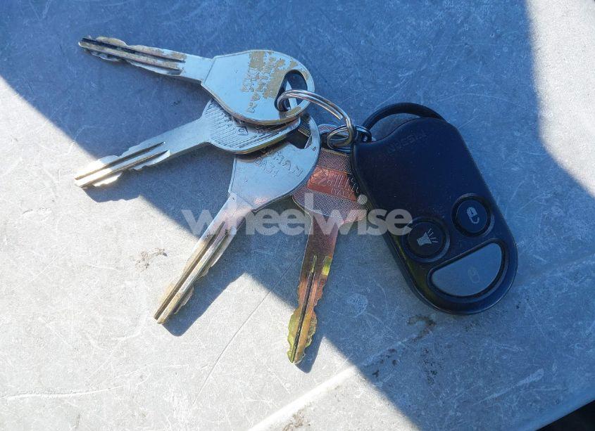 Photo 11 of 1996 Nissan Pathfinder LE/SE/XE (VIN JN8AR05Y1TW000913)