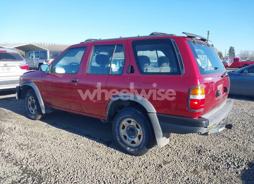 Photo 3 of 1996 Nissan Pathfinder LE/SE/XE (VIN JN8AR05Y1TW000913)