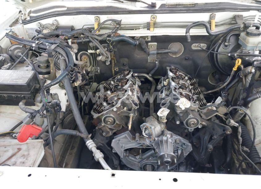 Photo 12 of 1996 Nissan Pathfinder LE/SE/XE (VIN JN8AR05Y1TW003648)