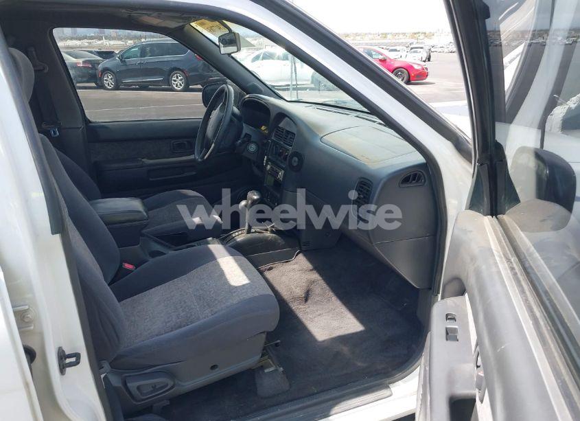 Photo 5 of 1996 Nissan Pathfinder LE/SE/XE (VIN JN8AR05Y1TW003648)
