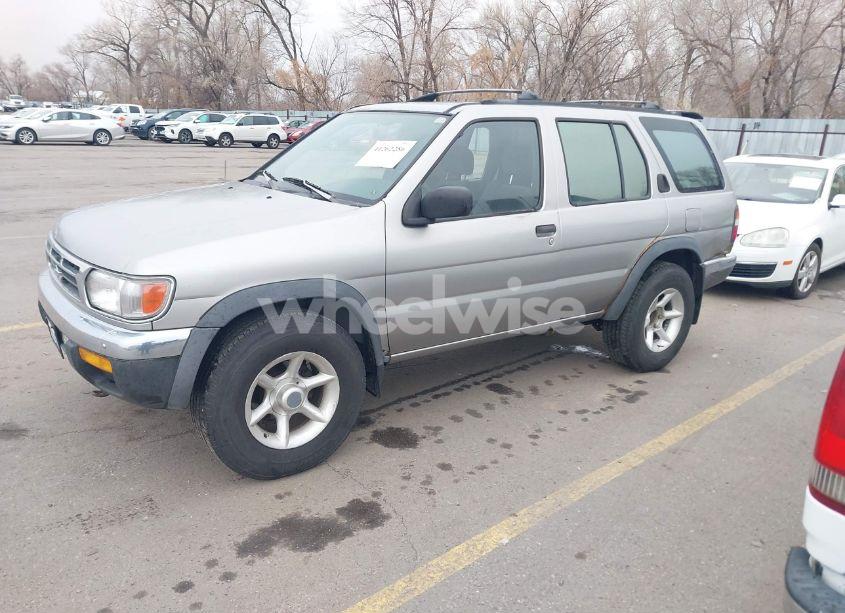 Photo 2 of 1998 Nissan Pathfinder LE/SE/XE (VIN JN8AR05Y6WW239412)