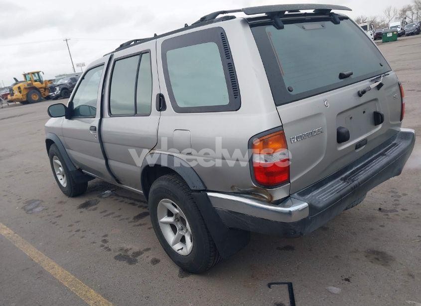 Photo 3 of 1998 Nissan Pathfinder LE/SE/XE (VIN JN8AR05Y6WW239412)