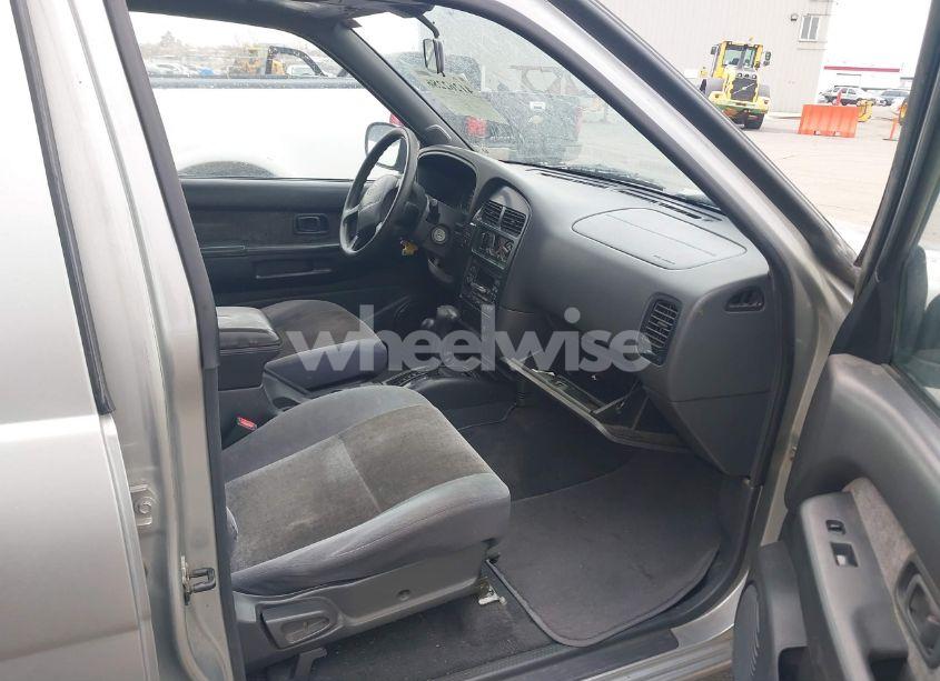 Photo 5 of 1998 Nissan Pathfinder LE/SE/XE (VIN JN8AR05Y6WW239412)