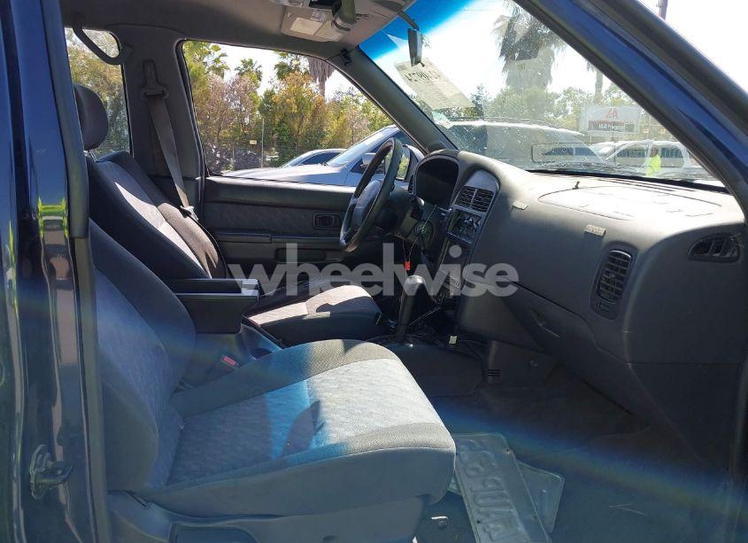 Photo 5 of 1998 Nissan Pathfinder LE/SE/XE (VIN JN8AR05Y7WW267624)