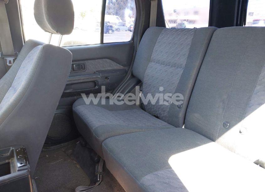 Photo 8 of 1998 Nissan Pathfinder LE/SE/XE (VIN JN8AR05Y7WW267624)