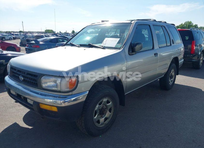 Photo 2 of 1998 Nissan Pathfinder LE/SE/XE (VIN JN8AR05YXWW225657)