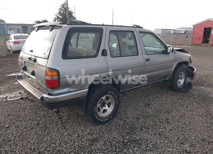 Photo 4 of 1998 Nissan Pathfinder LE/SE/XE (VIN JN8AR05YXWW234858)