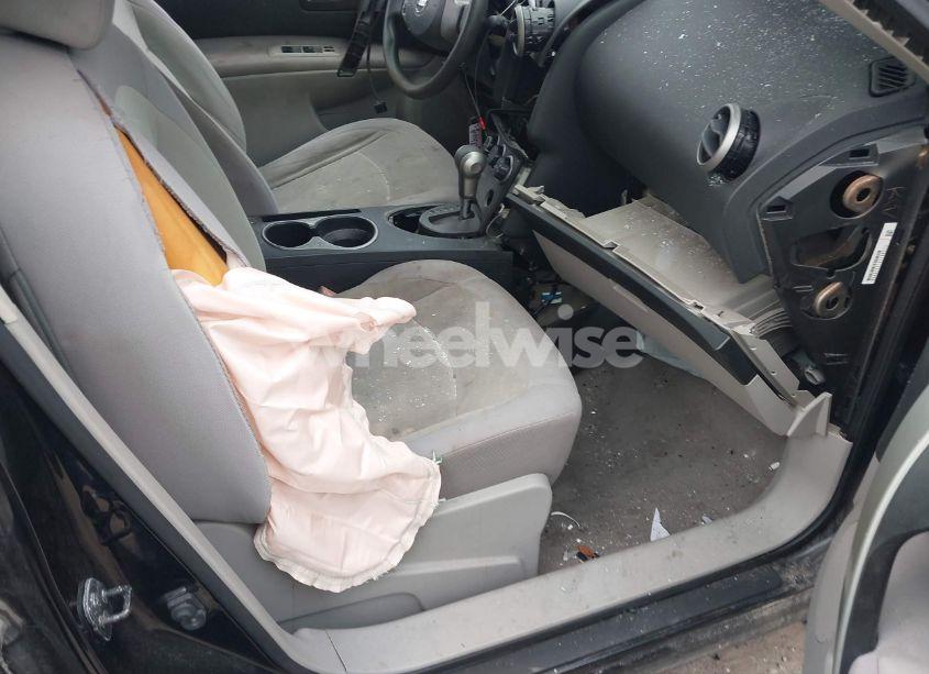 Photo 5 of 2010 Nissan Rogue S (VIN JN8AS5MT0AW014547)