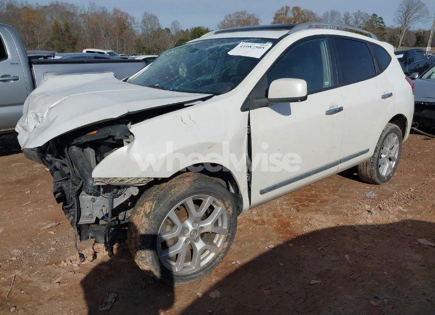 Photo 2 of 2011 Nissan Rogue SV (VIN JN8AS5MT0BW155202)