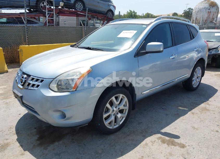 Photo 2 of 2011 Nissan Rogue SV (VIN JN8AS5MT0BW155510)