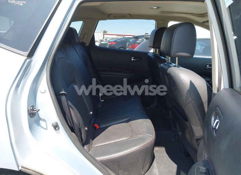 Photo 8 of 2011 Nissan Rogue SV (VIN JN8AS5MT0BW155510)