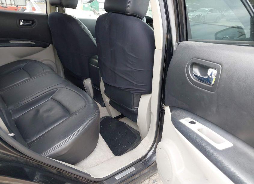 Photo 8 of 2011 Nissan Rogue SV (VIN JN8AS5MT0BW190788)