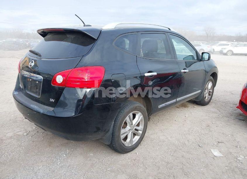 Photo 4 of 2013 Nissan Rogue SV (VIN JN8AS5MT0DW013533)