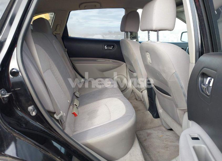 Photo 8 of 2013 Nissan Rogue SV (VIN JN8AS5MT0DW013533)