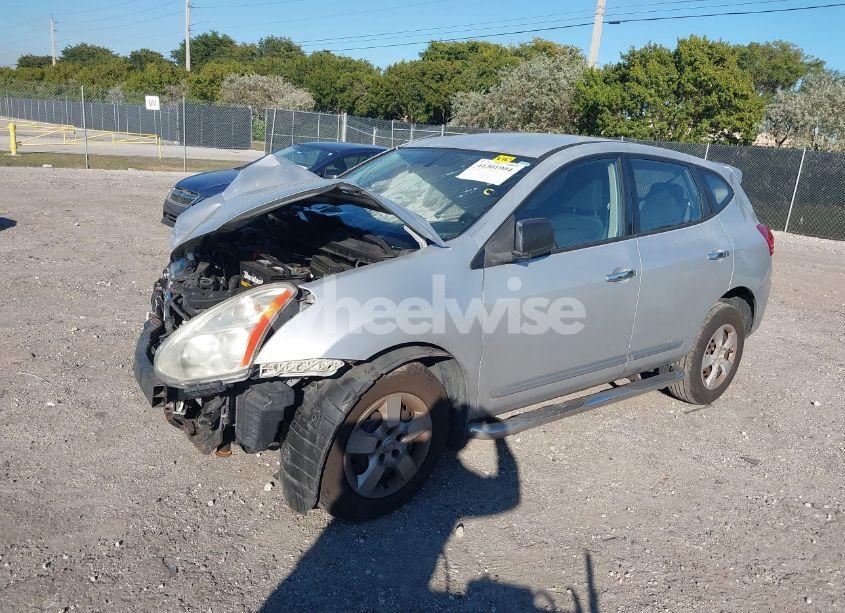 Photo 2 of 2013 Nissan Rogue S (VIN JN8AS5MT0DW023947)