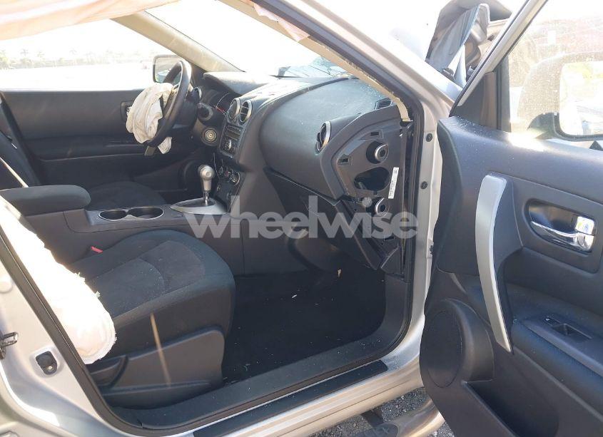 Photo 5 of 2013 Nissan Rogue S (VIN JN8AS5MT0DW023947)