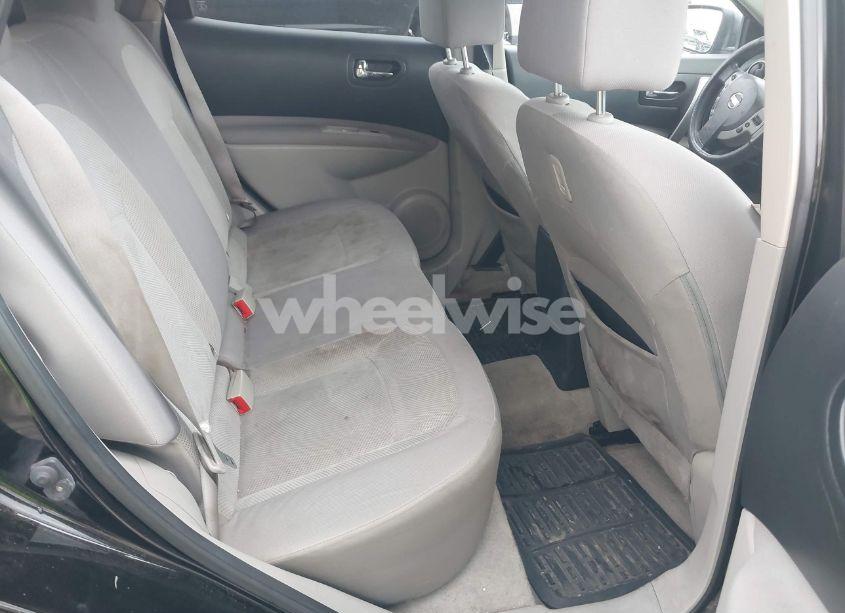 Photo 8 of 2013 Nissan Rogue S (VIN JN8AS5MT0DW504183)