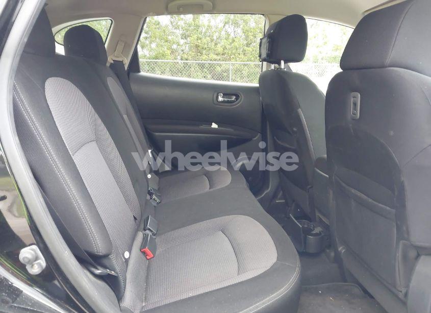 Photo 8 of 2013 Nissan Rogue SV (VIN JN8AS5MT0DW518911)