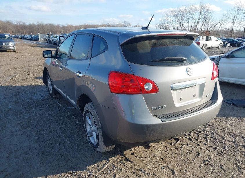 Photo 3 of 2013 Nissan Rogue S (VIN JN8AS5MT0DW550113)