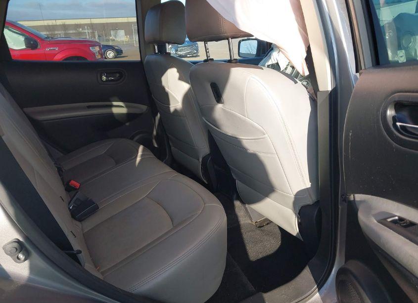 Photo 8 of 2013 Nissan Rogue S (VIN JN8AS5MT0DW550113)