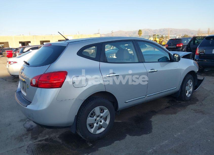 Photo 4 of 2014 Nissan Rogue SELECT S (VIN JN8AS5MT0EW603345)