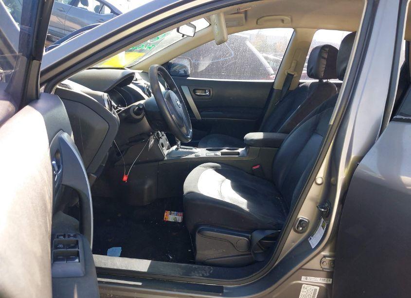 Photo 5 of 2014 Nissan Rogue SELECT S (VIN JN8AS5MT0EW618976)