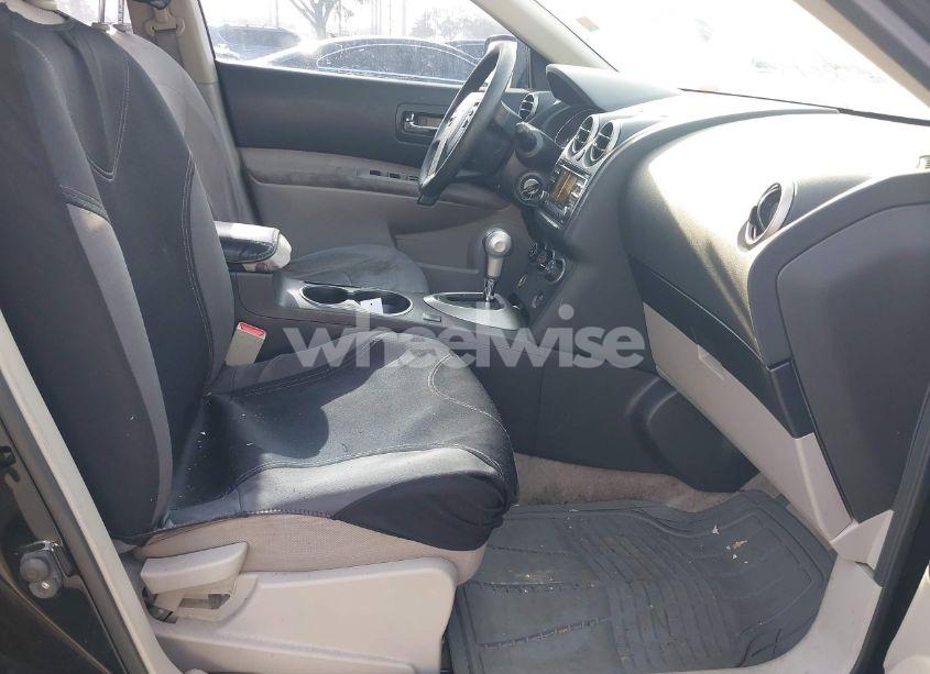 Photo 5 of 2014 Nissan Rogue SELECT S (VIN JN8AS5MT0EW624793)