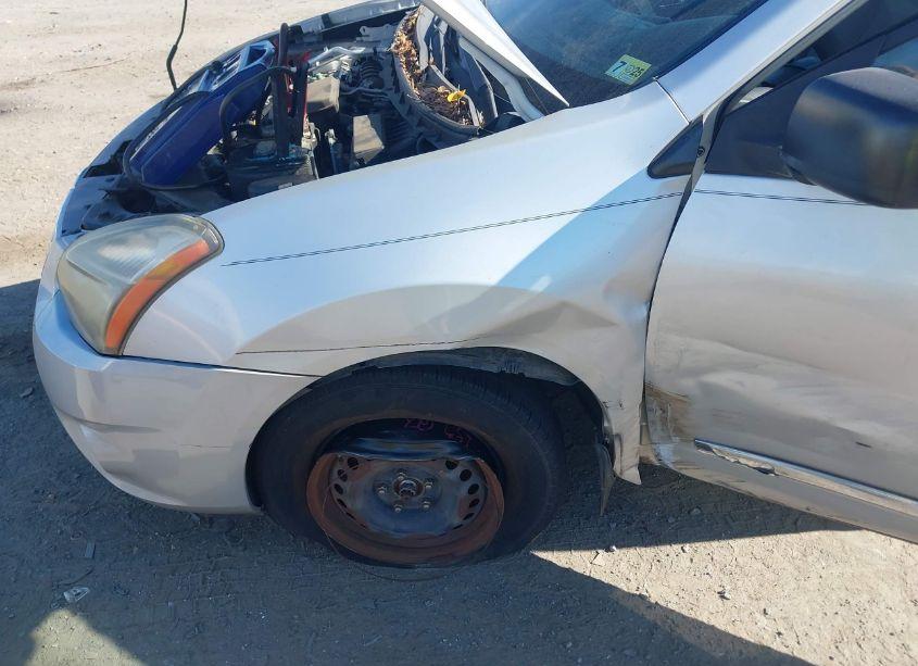 Photo 6 of 2015 Nissan Rogue SELECT S (VIN JN8AS5MT0FW153925)