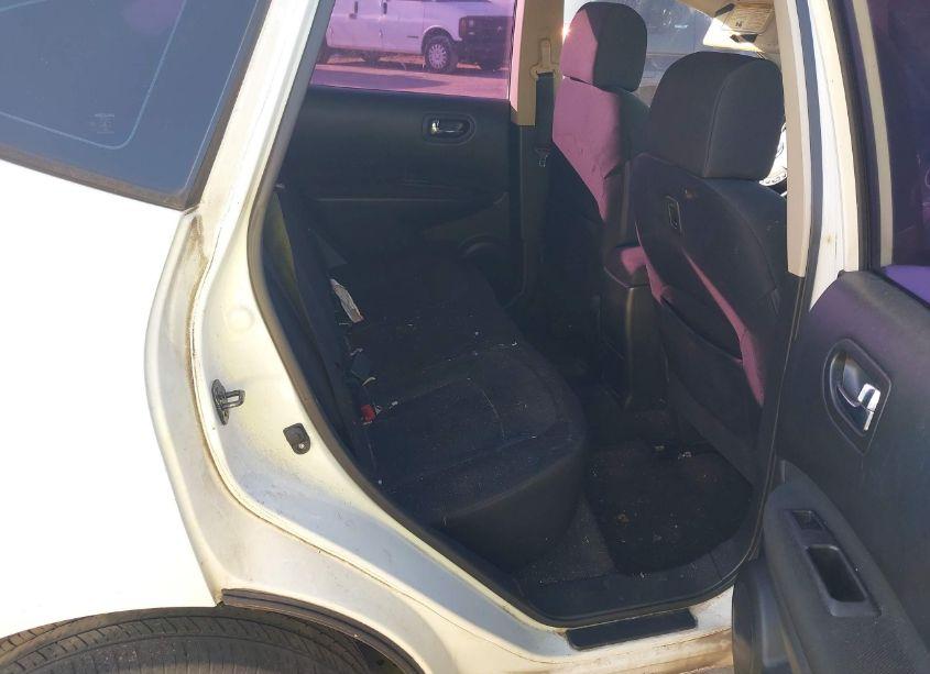 Photo 8 of 2015 Nissan Rogue SELECT S (VIN JN8AS5MT0FW154640)