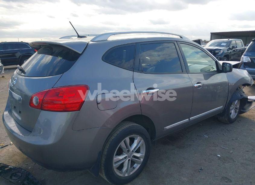 Photo 4 of 2015 Nissan Rogue SELECT S (VIN JN8AS5MT0FW161345)