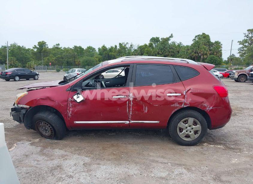 Photo 15 of 2015 Nissan Rogue SELECT S (VIN JN8AS5MT0FW655219)