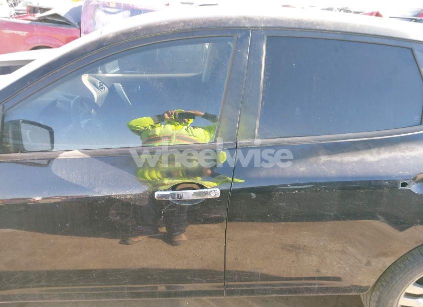 Photo 15 of 2010 Nissan Rogue S KROM EDITION (VIN JN8AS5MT1AW010264)