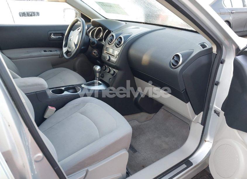 Photo 5 of 2010 Nissan Rogue S (VIN JN8AS5MT1AW010281)