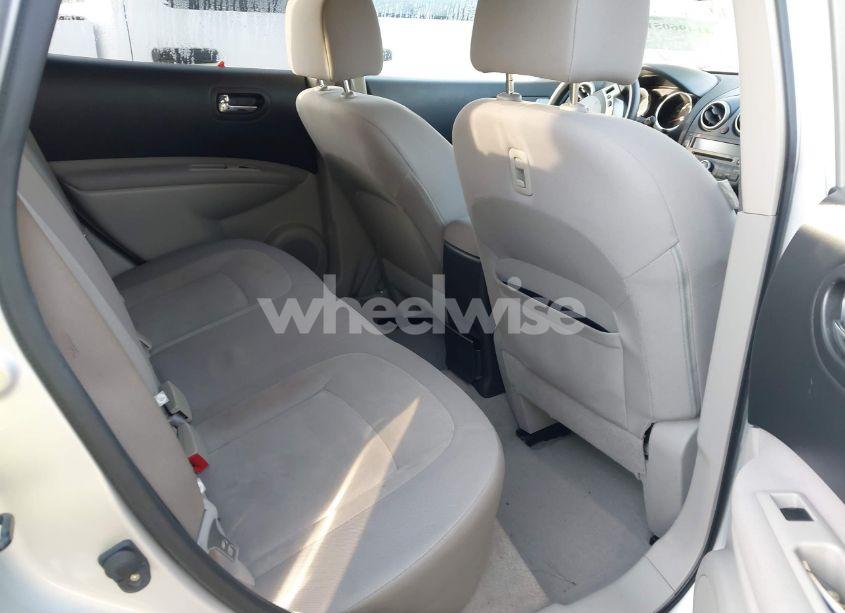 Photo 8 of 2010 Nissan Rogue S (VIN JN8AS5MT1AW010281)