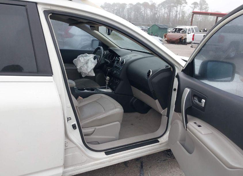 Photo 5 of 2010 Nissan Rogue SL (VIN JN8AS5MT1AW015349)