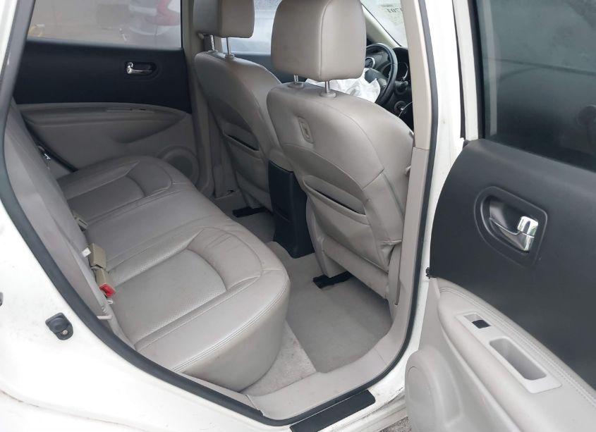 Photo 8 of 2010 Nissan Rogue SL (VIN JN8AS5MT1AW015349)