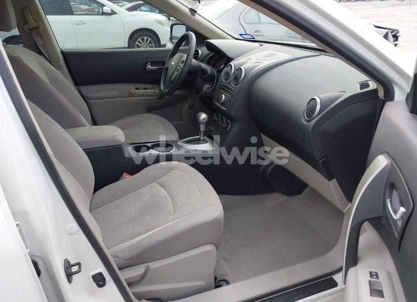 Photo 5 of 2011 Nissan Rogue S (VIN JN8AS5MT1BW157220)