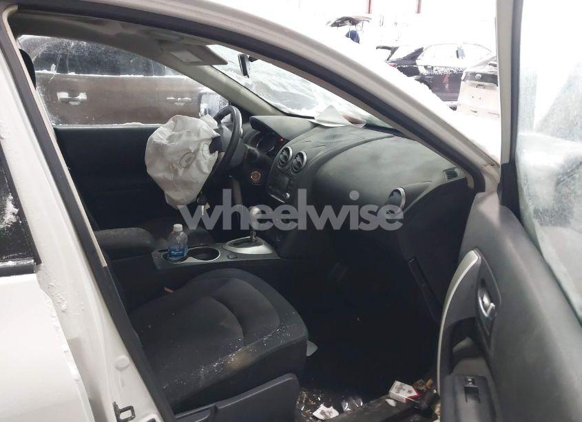 Photo 5 of 2011 Nissan Rogue SV (VIN JN8AS5MT1BW160070)