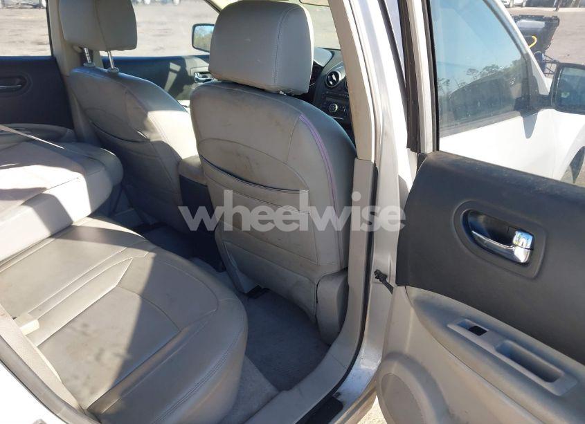 Photo 8 of 2011 Nissan Rogue S (VIN JN8AS5MT1BW169982)