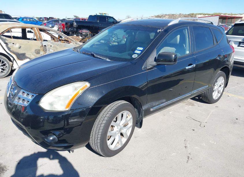 Photo 2 of 2011 Nissan Rogue SV (VIN JN8AS5MT1BW183929)