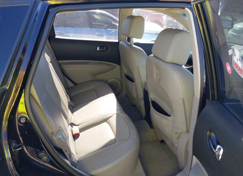 Photo 8 of 2011 Nissan Rogue SV (VIN JN8AS5MT1BW183929)