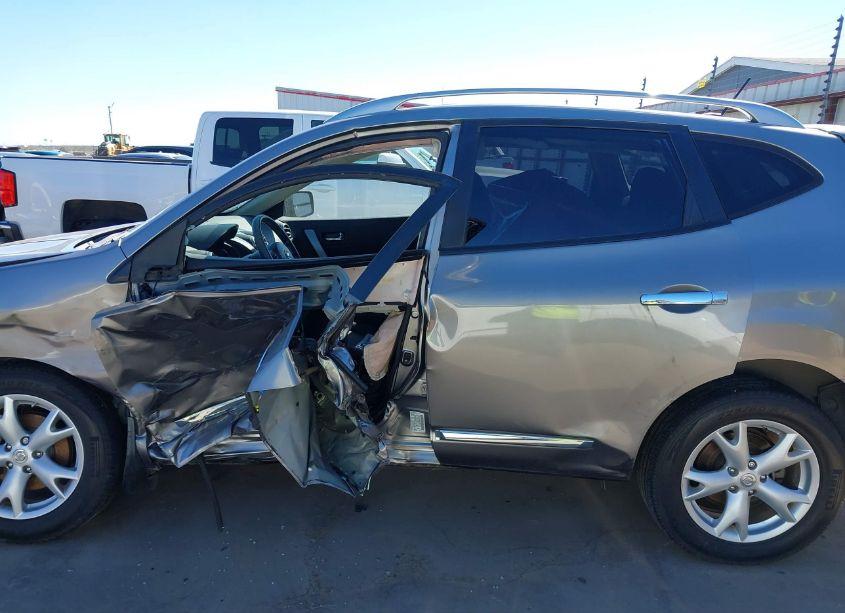 Photo 15 of 2011 Nissan Rogue SV (VIN JN8AS5MT1BW572053)