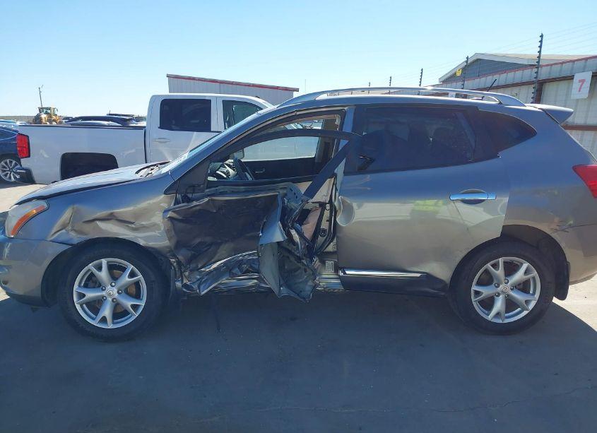 Photo 6 of 2011 Nissan Rogue SV (VIN JN8AS5MT1BW572053)