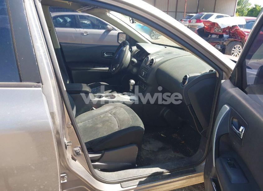 Photo 5 of 2011 Nissan Rogue S (VIN JN8AS5MT1BW577009)