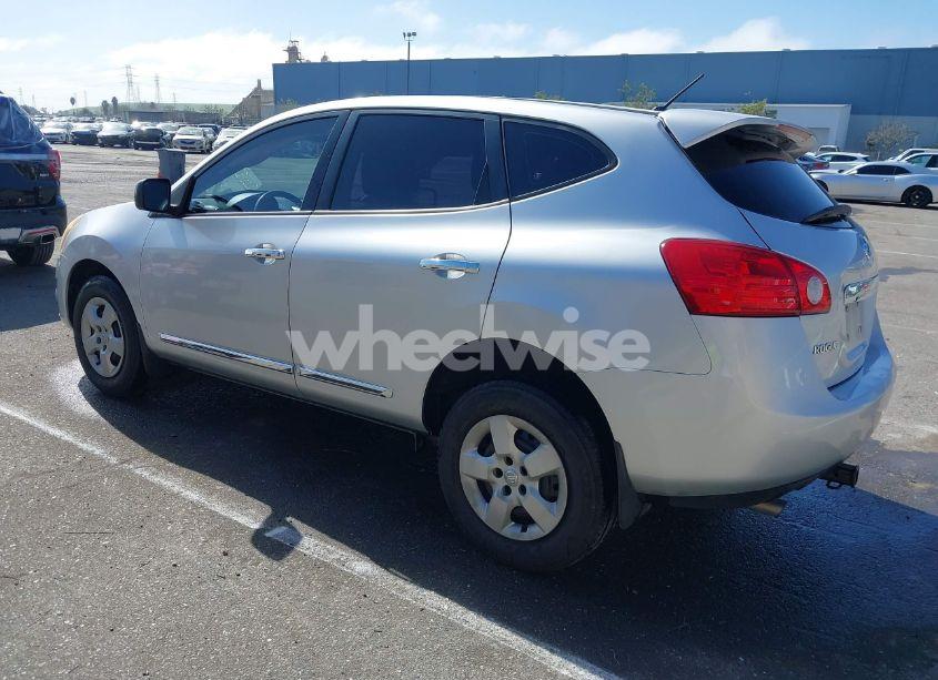 Photo 3 of 2013 Nissan Rogue S (VIN JN8AS5MT1DW014965)