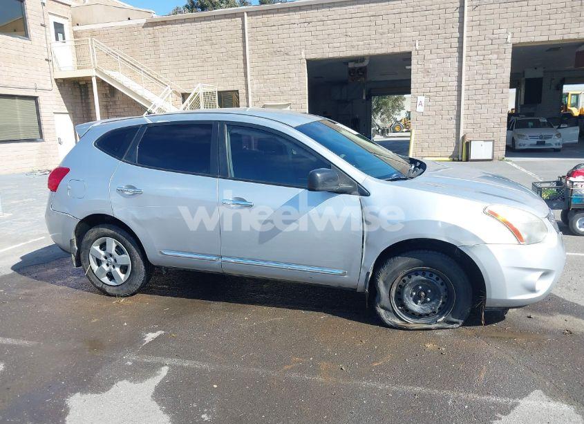 Photo 6 of 2013 Nissan Rogue S (VIN JN8AS5MT1DW014965)