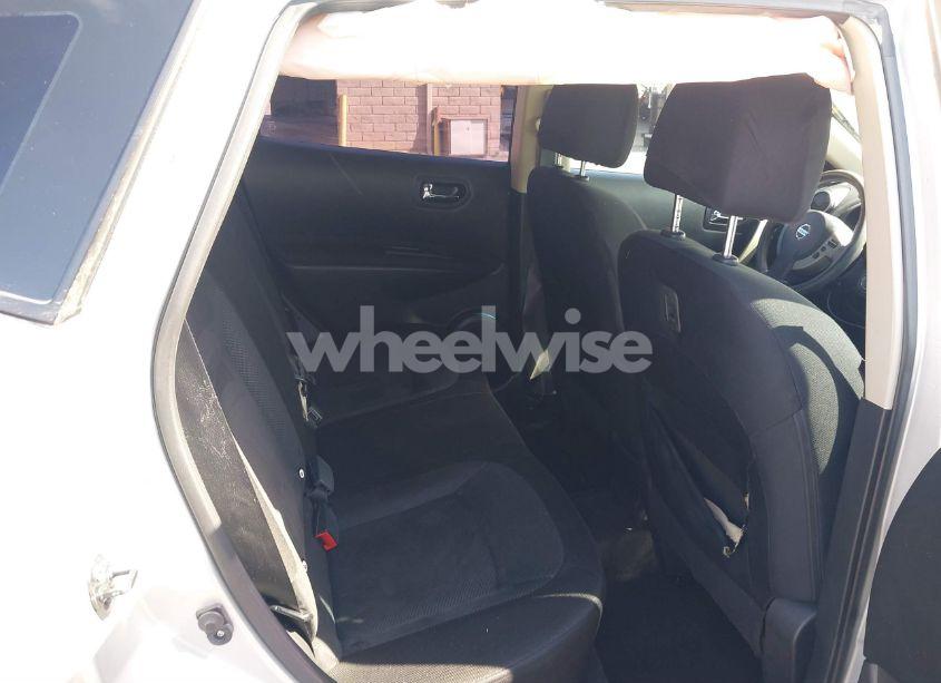 Photo 8 of 2013 Nissan Rogue S (VIN JN8AS5MT1DW014965)